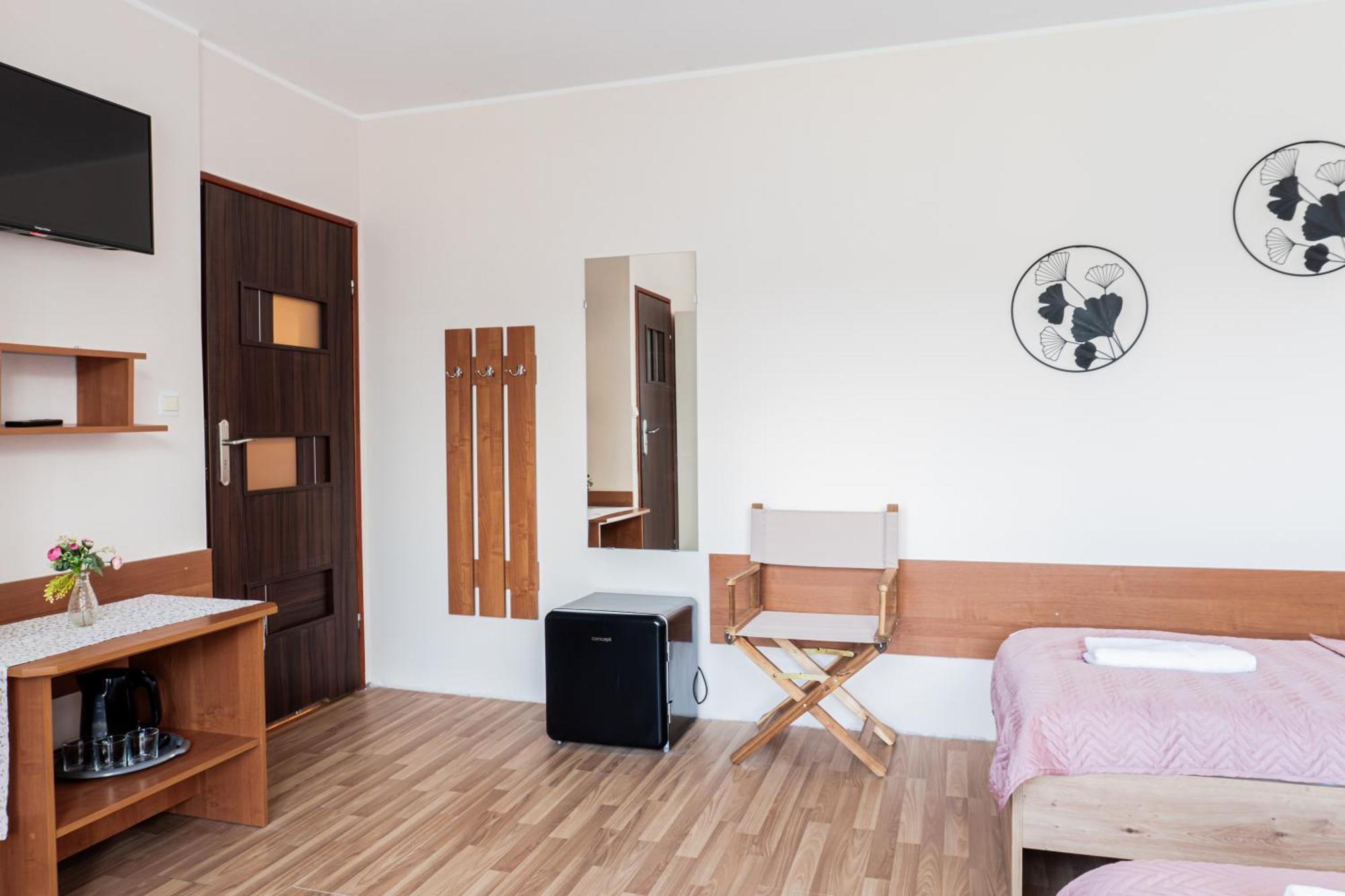 אוסטרובו Pokoje Goscinne Raf-Tur - Sala Zabaw, Grill - Idealny Dla Rodzin Z Dziecmi מראה חיצוני תמונה
